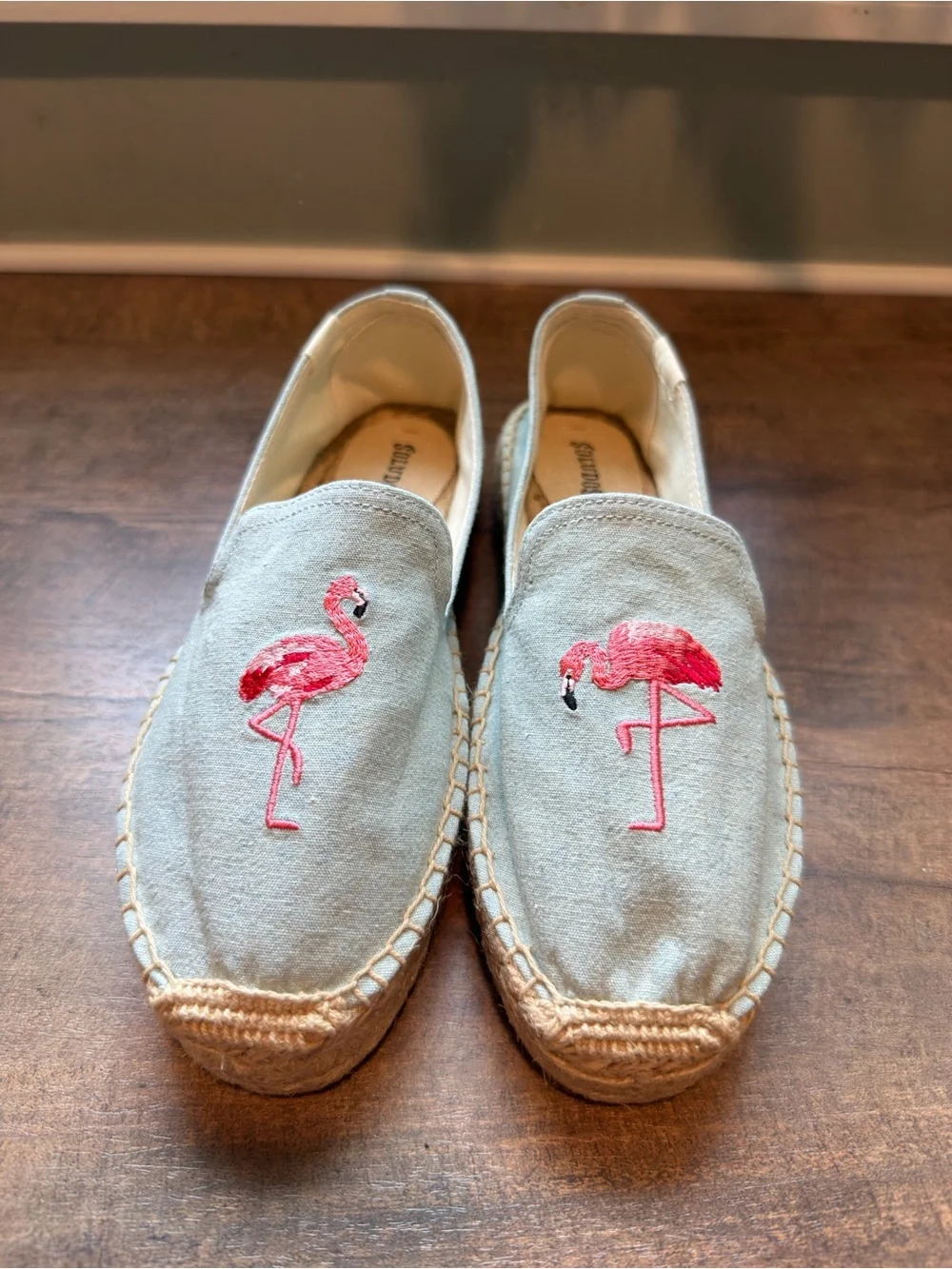 NWOB Soludos Light Blue Espadrille Slip-Ons with Pink Flamingo Embroidery 7.5
